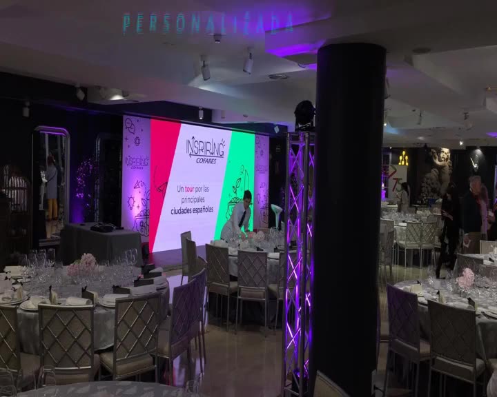 Iluminacion LED robotizada Robe Martin moving headón LED robotizada focos eventos corporativos Robe Martin truss rig Madrid DMX programación profesional